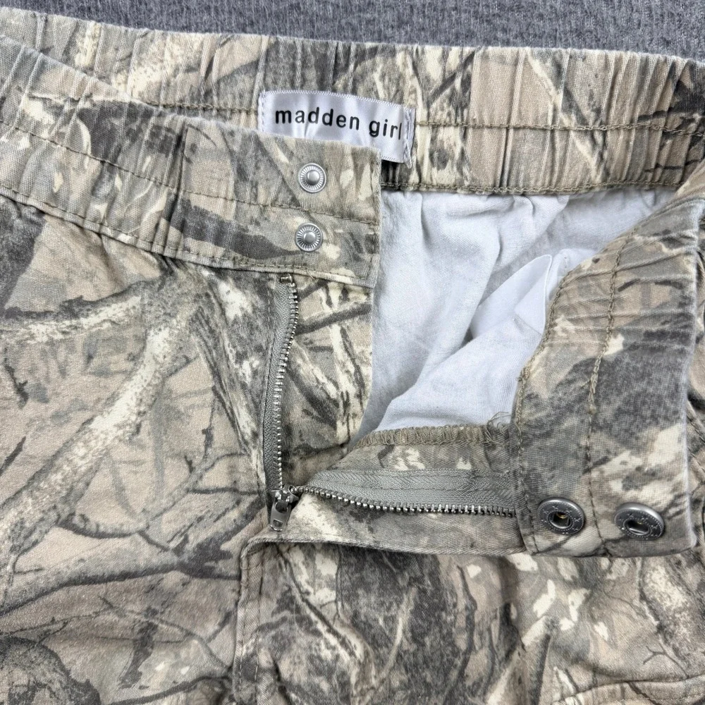 Madden Girl Forest Camo Cargo Jogger Pants Kids XS Tan Gray Branch‎ Print